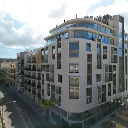 Reef & Hotel 4*