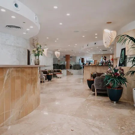 Reef & Hotel 4*